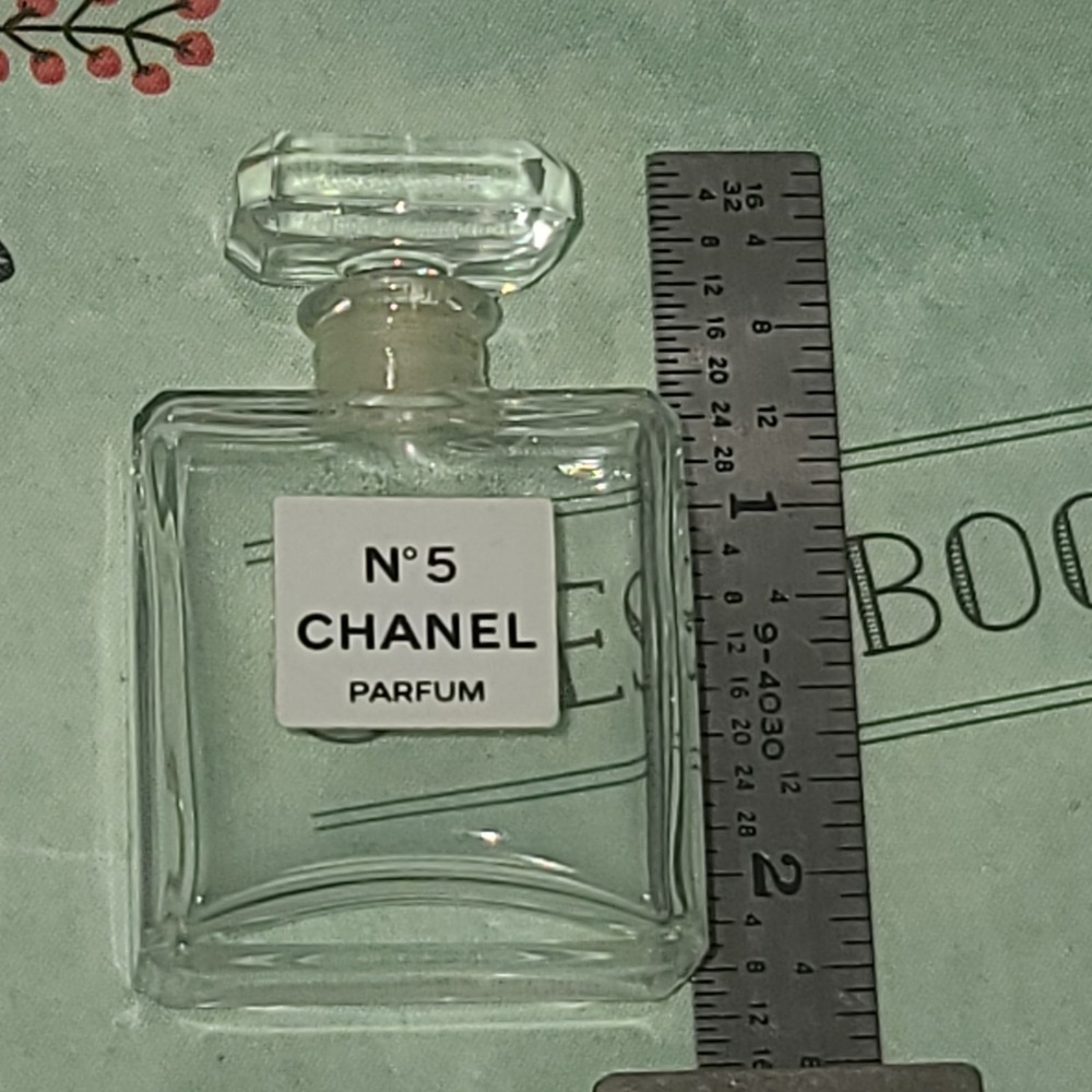 Vintage Chanel No. 5 Glass Perfume Empty Bottle Made in France - Picture 7 of 7